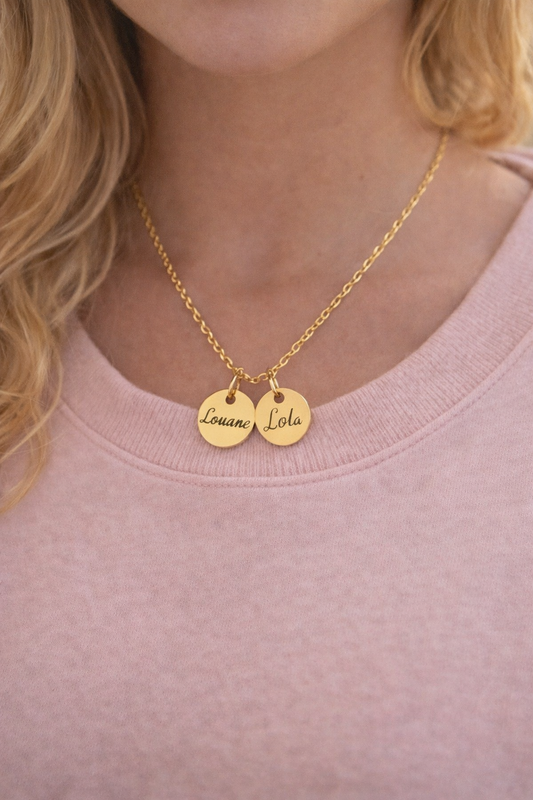 Collier personnalisé multi-médailles gravées – Prénoms & dates au verso