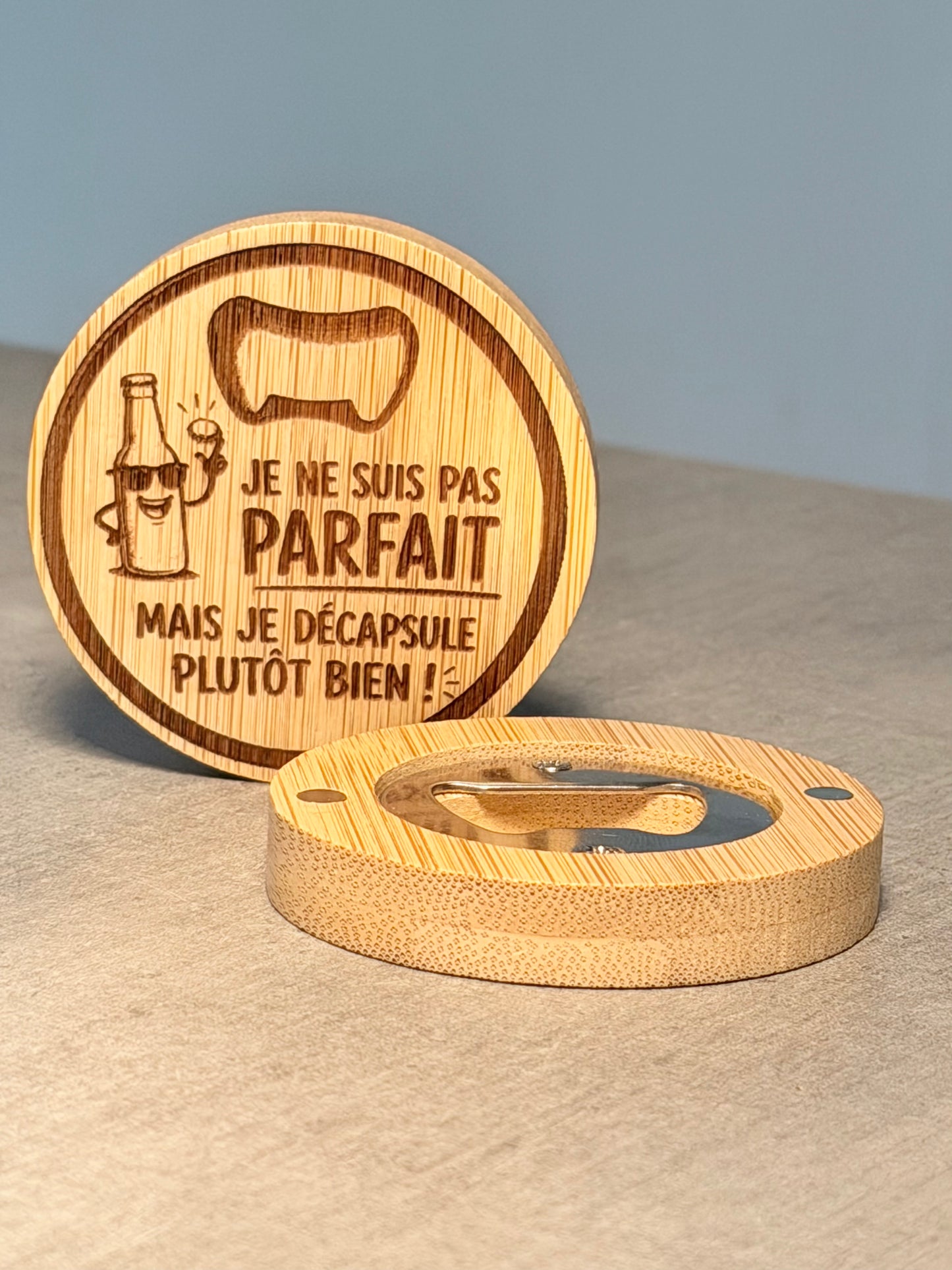 Décapsuleur magnétique en bambou gravé - Cadeau humour bière frigo