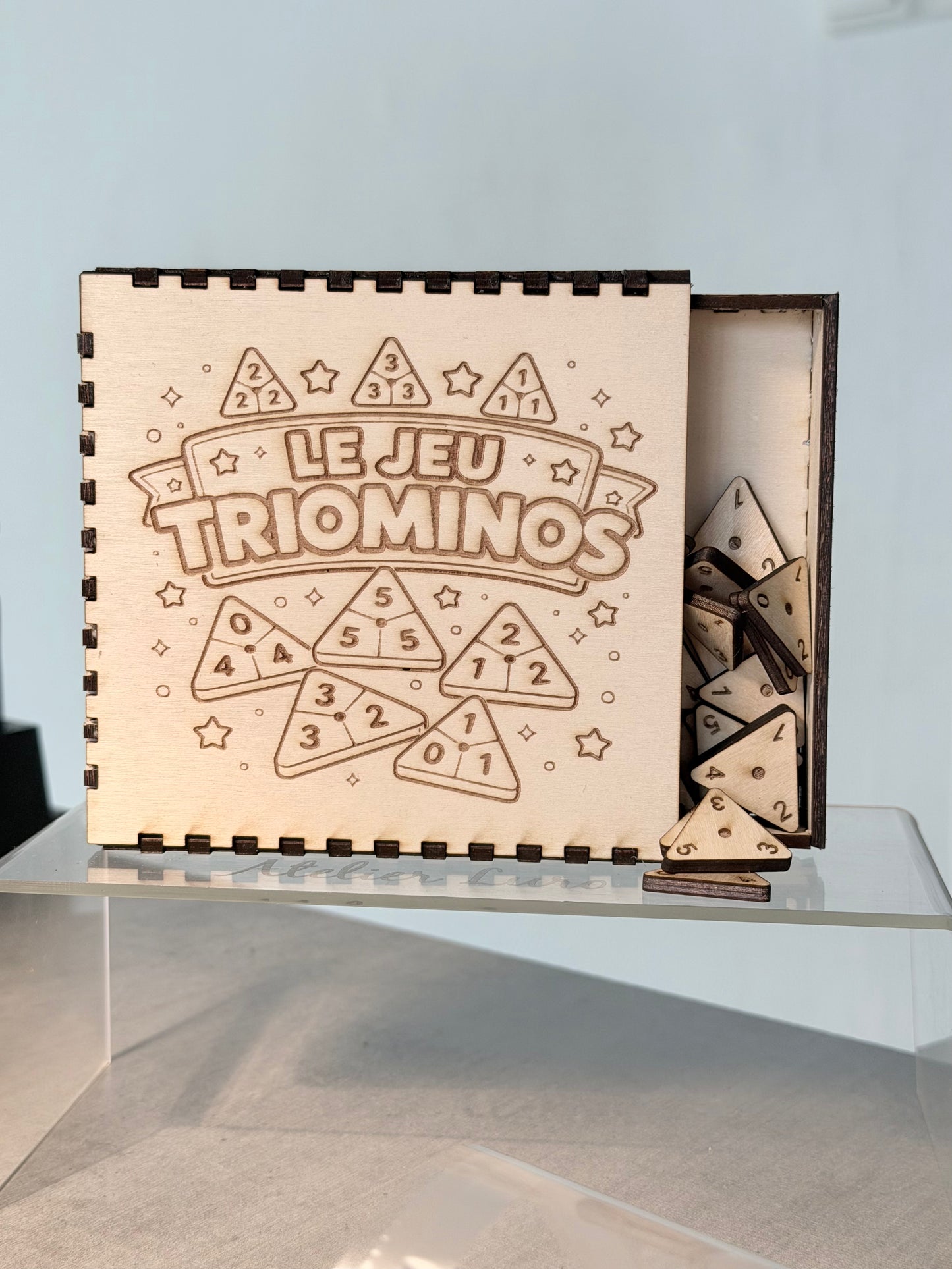 Jeu de triominos en bois gravé au laser - édition artisanale