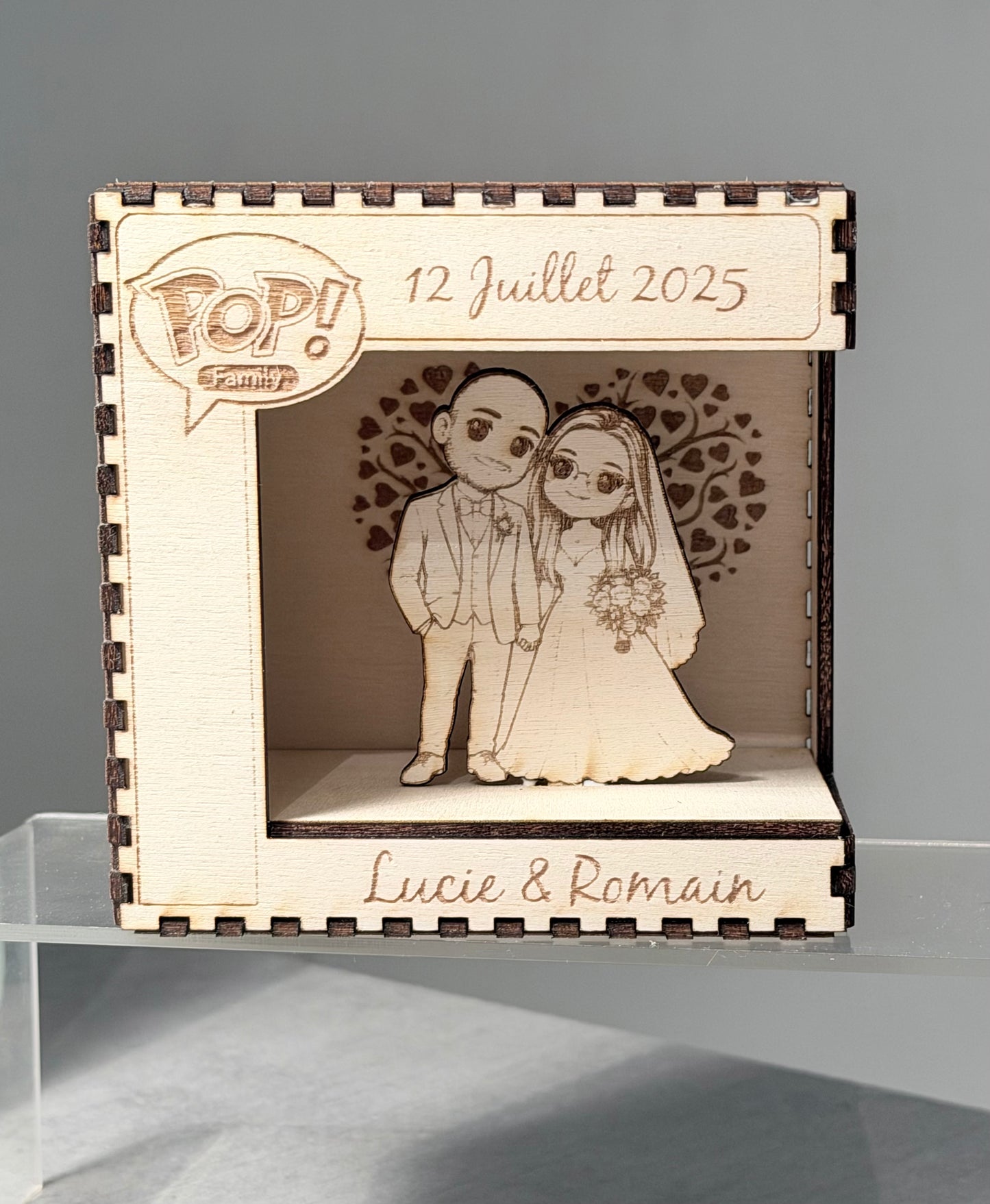 Figurine POP Family personnalisée en bois couper et gravée au laser